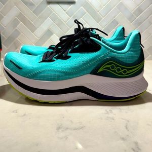 Saucony Endorphin Shift 2 Women’s Size 8